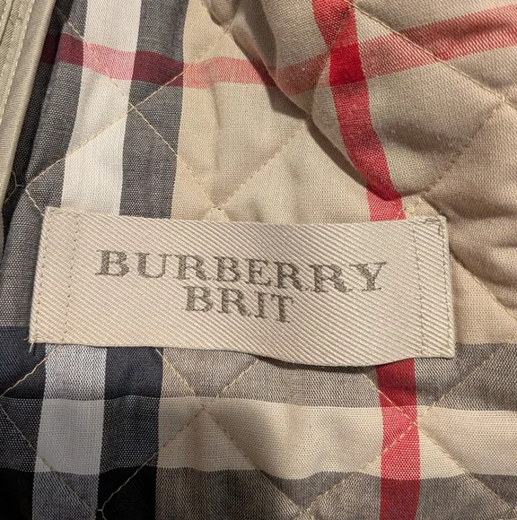 Burberry Women's Quilted Jacket - Picture 10 of 13